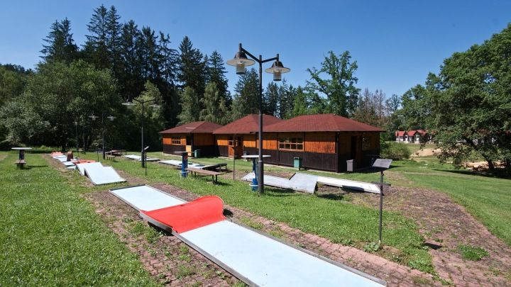 Klubovna PitPat ve Sporthotelu Kácov